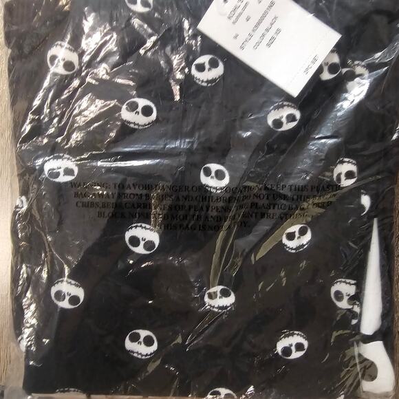 the Nightmare Before Christmas Long Sleeve Pajama Top & Banded Bottom XS NWT - Picture 3 of 3